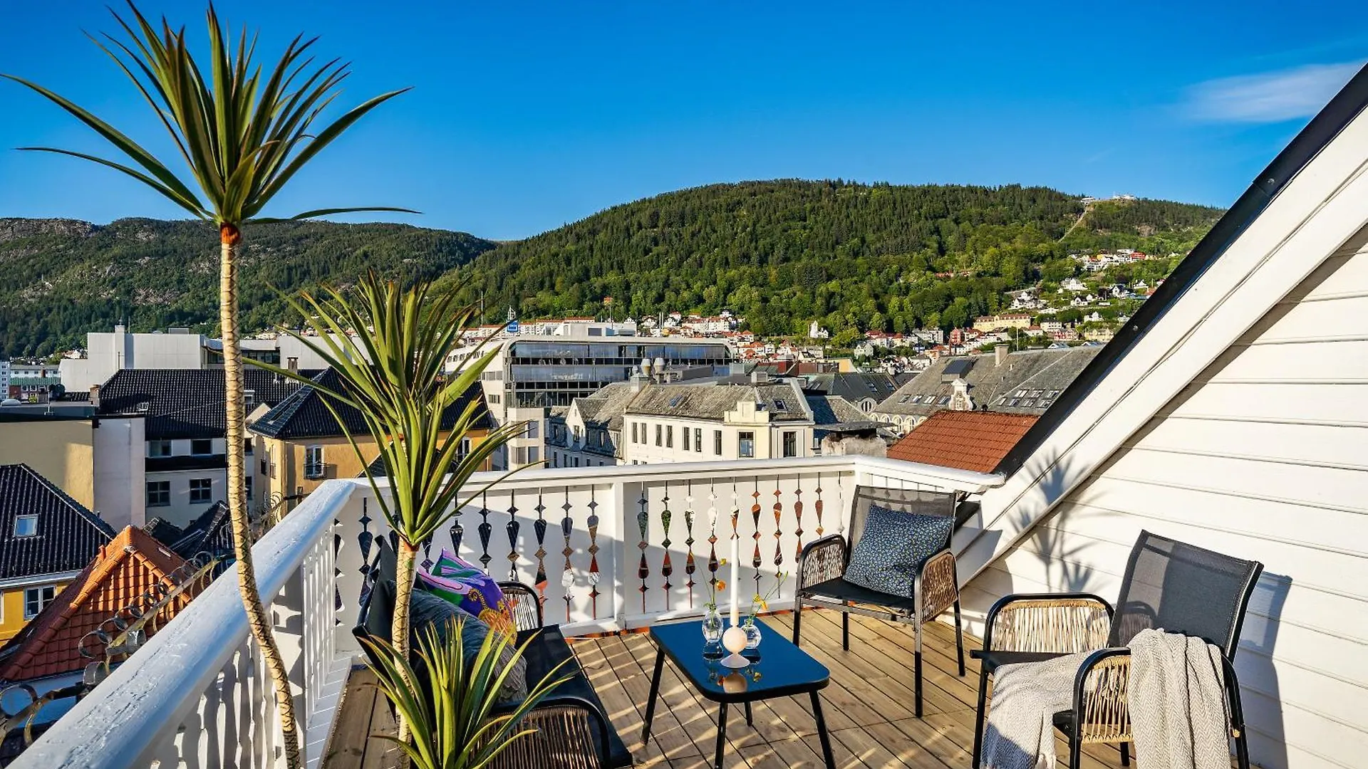 The Bergen Townhouse Dream I Must See Views!