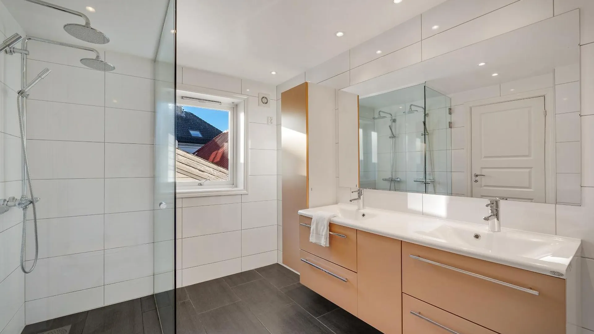 The Bergen Townhouse Dream I Must See Views! 0*,  Norsko